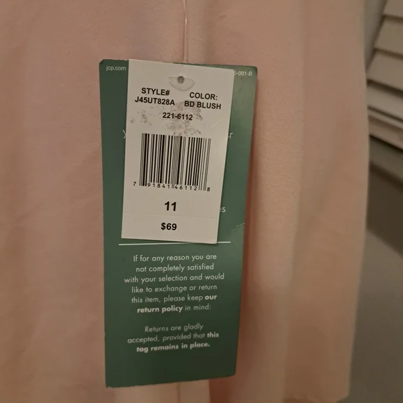 Elegant Pink Sleeveless Dress - Picture 11 of 13